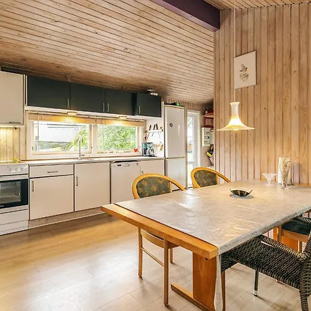 10 Person In Storvorde-by Traum Storvorde