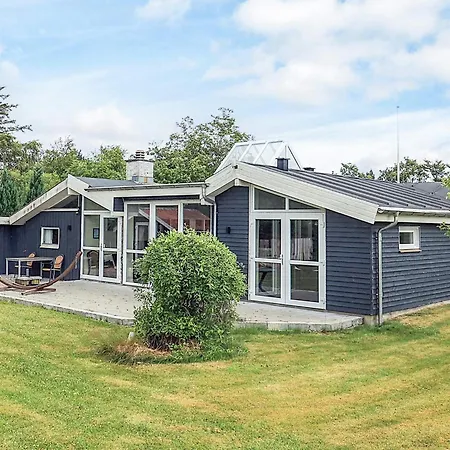 10 Person In Storvorde-by Traum Storvorde